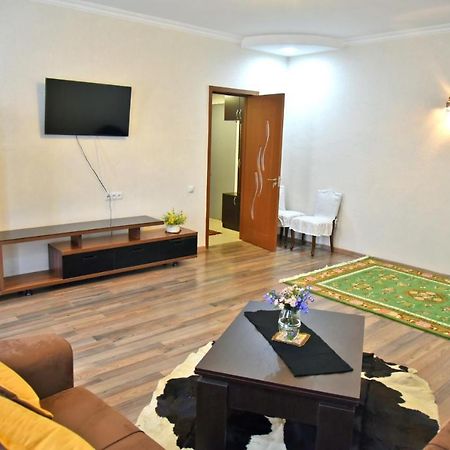 Robo Apartment Tbilisi Esterno foto