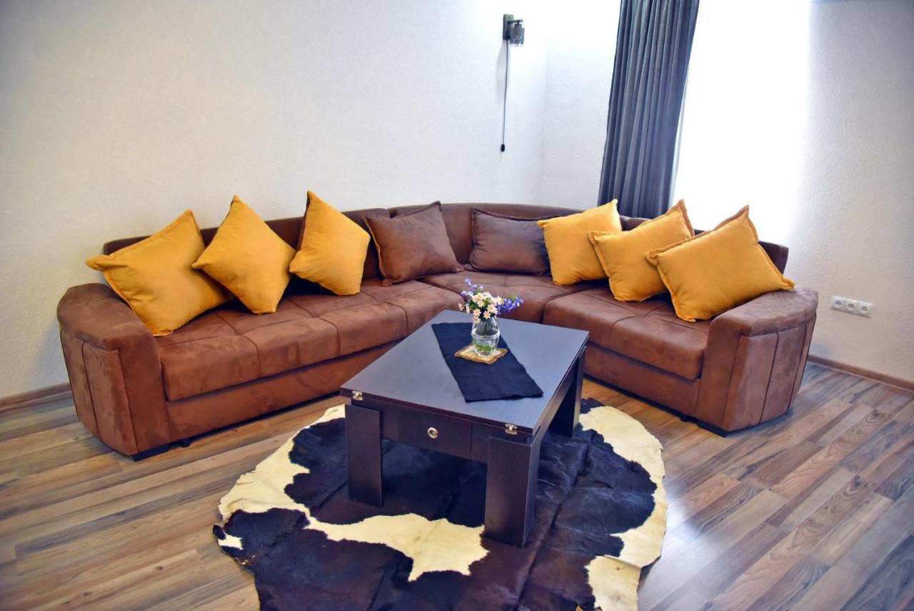 Robo Apartment Tbilisi Esterno foto
